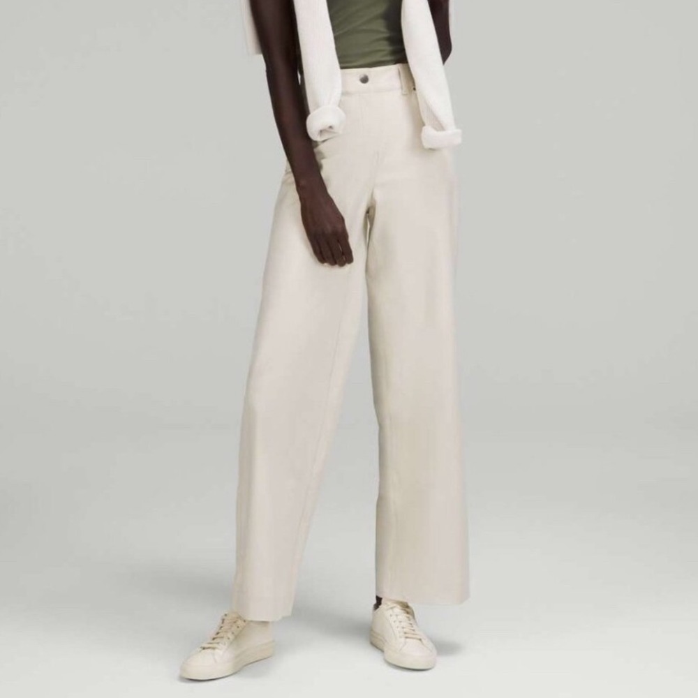 Lululemon City Sleek 5 Pocket Wide Leg Pant W5ENJS Ivory Beige Size 32‎